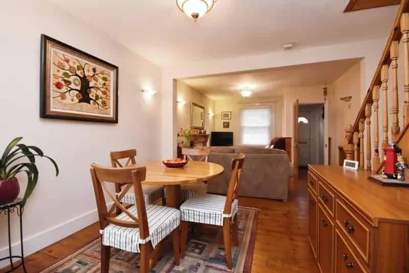 2 Bedroom Cottage Near Brentwood High Street