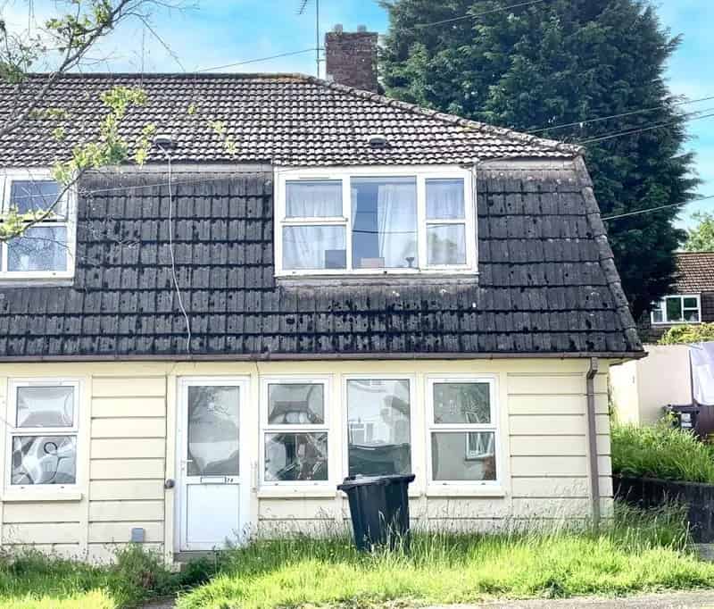 2 Bedroom Flat for Sale By Online Auction