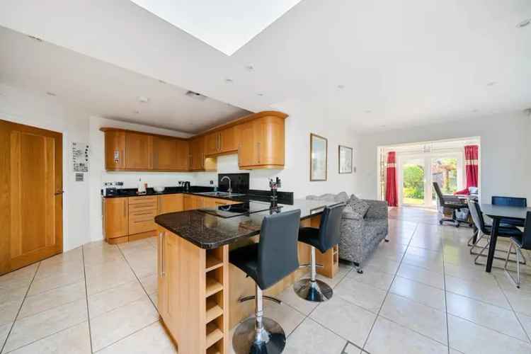 4 Bedroom Detached Bungalow for Sale Near Kimbolton Road