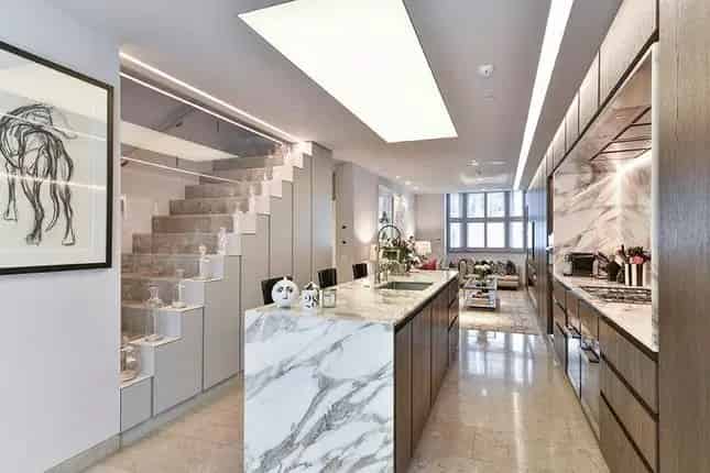 Luxury 5-Bedroom House for Sale in Chelsea