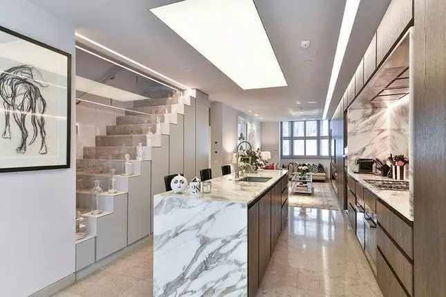 Luxury 5-Bedroom House for Sale in Chelsea