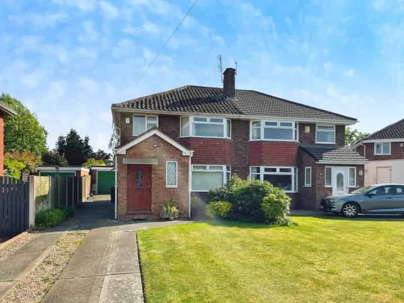 3 Bedroom House For Sale Large Garden Potential Extension