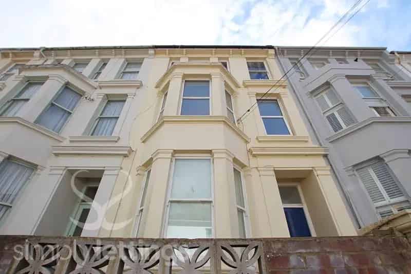 1 Bedroom Flat to Rent Kemp Town - Newly Decorated