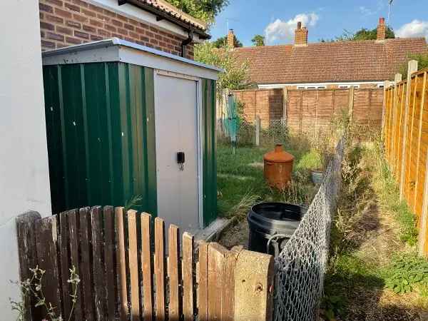 Bungalow For Rent in Ashford, England