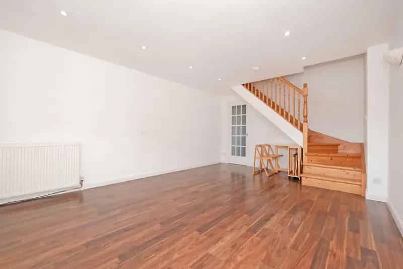 2 Bedroom End Terraced Villa in Cove