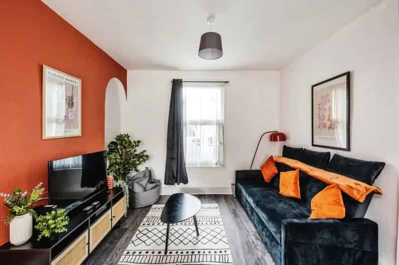 3 Bedroom Terraced House Sandfields Swansea