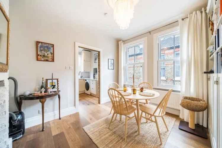 Family Home near Bounds Green and Bowes Park Stations