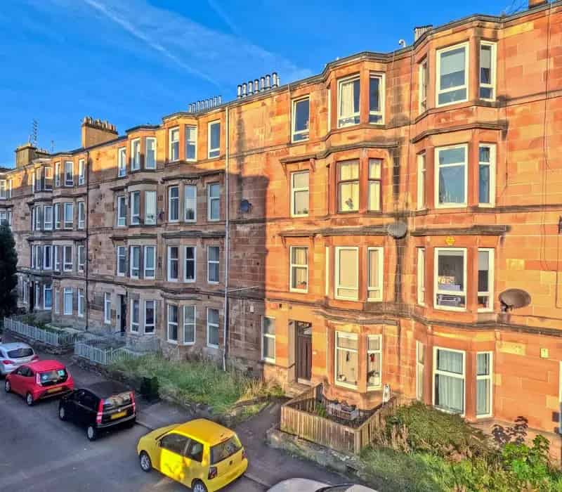 1 Bedroom Flat for Sale in Shawlands