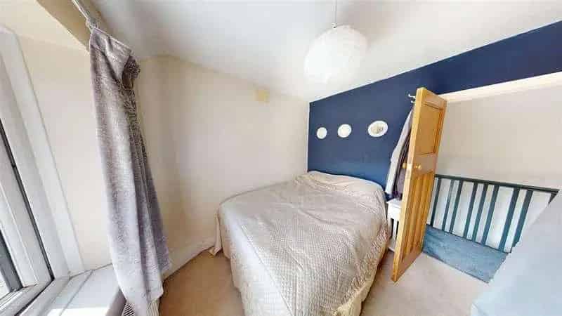 3 Bed House for Sale Semi Detached Home with Loft Conversion and Garden