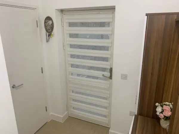 4 Bedroom 2 Bath House with Gardens - Housing Association
