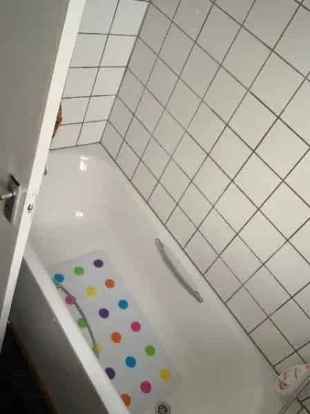 1 Bed Flat Near Manor Park Station with Sunset Views