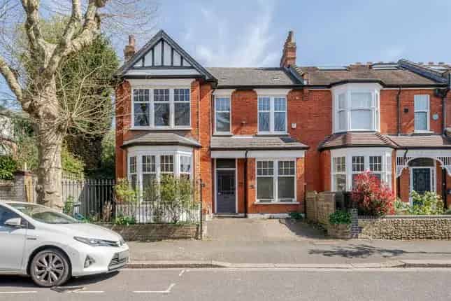 Edwardian Family Home for Sale in Muswell Hill