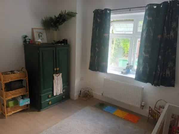 Semi Detached Massionette 2 Beds Parking and Private Garden