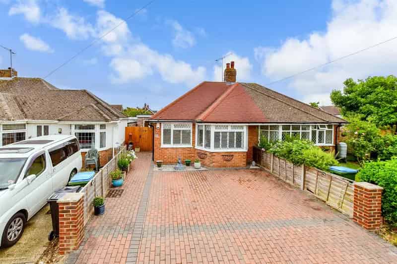 2 Bedroom Semi-Detached Bungalow for Sale Rustington