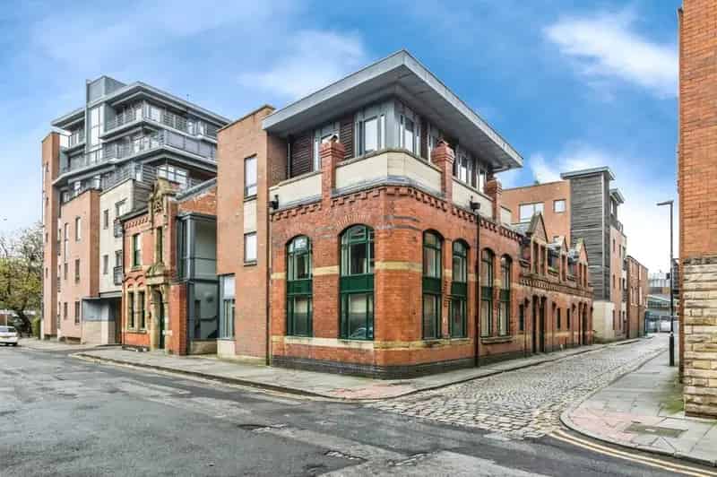 2 Bedroom Furnished Apartment Manchester City Centre Available August 11 2025