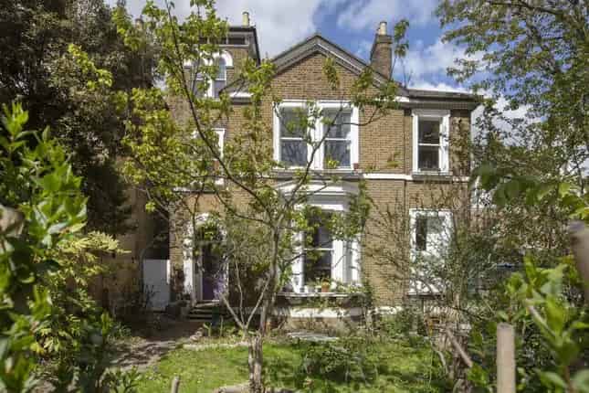 Victorian House 4000 sqft 8 Beds Potential Large Garden Camberwell SE5