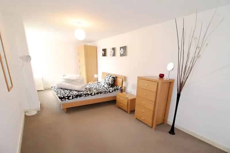 2 Bed 2 Bath Furnished Apartment Manchester City Centre