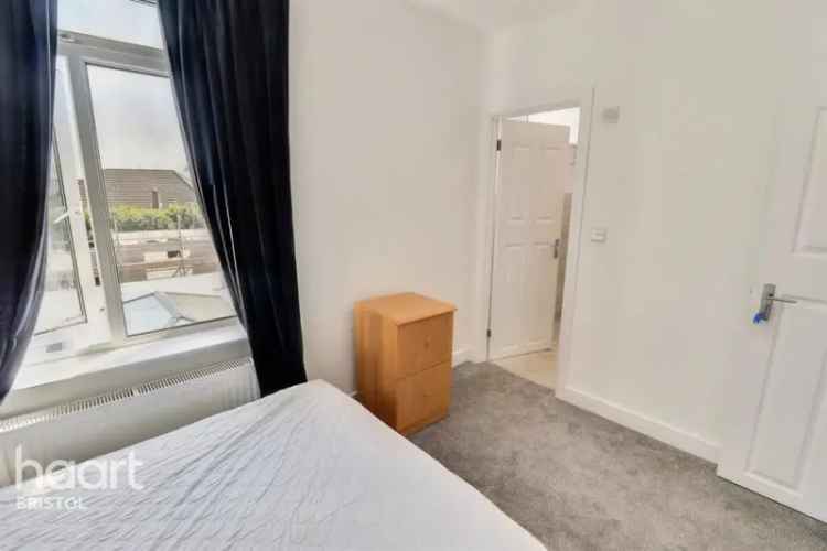 1 Bedroom Semi-Detached House in Hanham