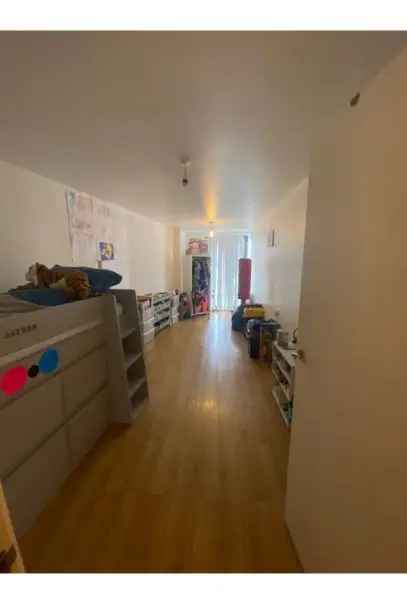 Flat For Rent in London, England