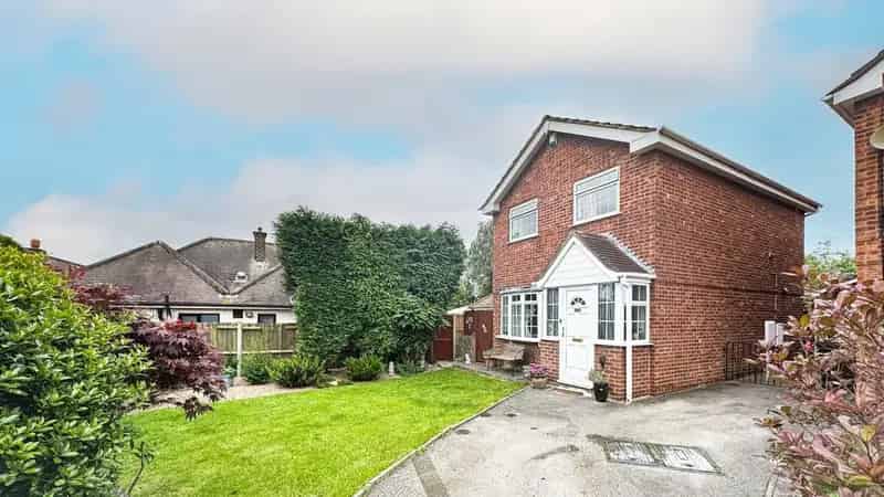3 Bedroom Detached House for Sale in Spondon Derbyshire