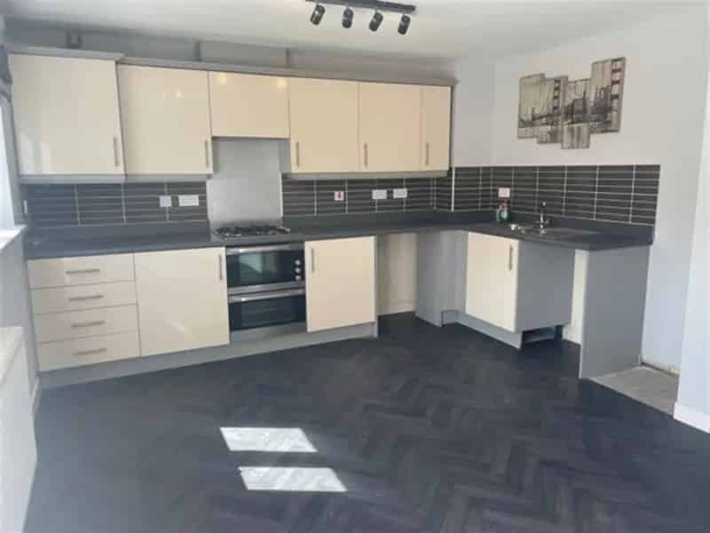 4 Bedroom Town House To Let Mangotsfield