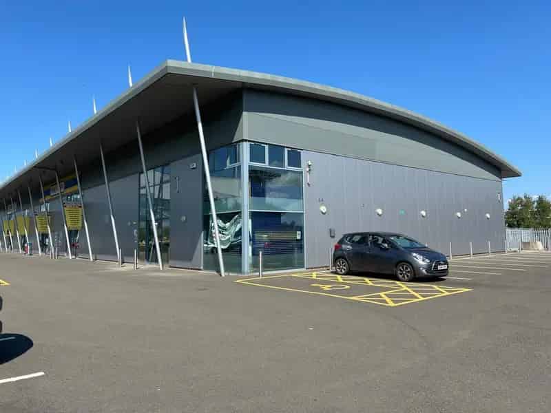 Shrewsbury Commercial Unit To Let - 3783 sq ft Trade Counter