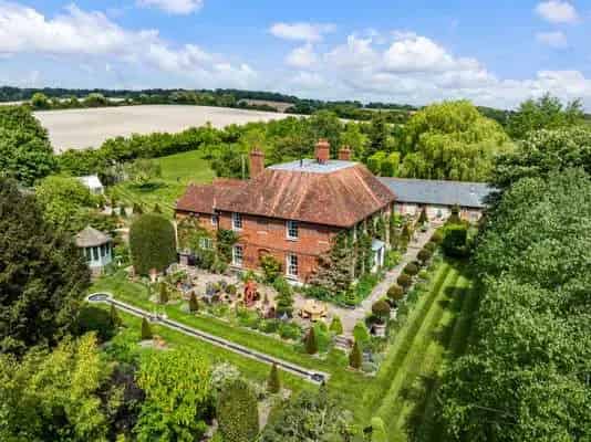 Grade II Listed 5 Bed House with 4 Acres of Landscaped Gardens and Party Barn