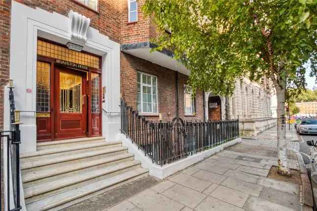 Flat for sale in Dorset Street, Marylebone, London W1U