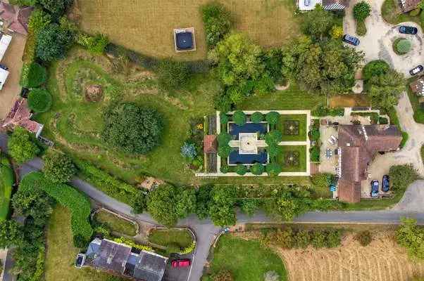 Chestnut Park, Bray, Maidenhead, Berkshire, SL6 2EF | Property for sale | Savills