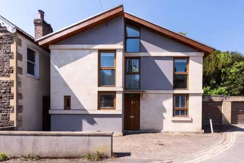 3 Bedroom Detached House for Sale Lower Weston