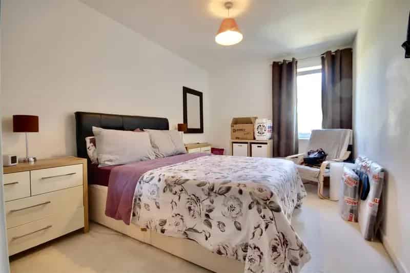 1 Bedroom Flat to Rent in Portsmouth Dockyard