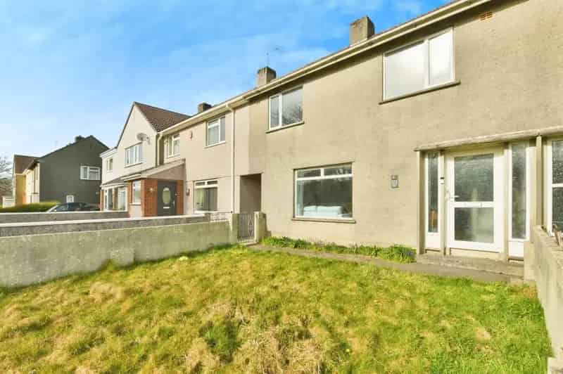 Spacious Three Bedroom Family Home Bodmin Road