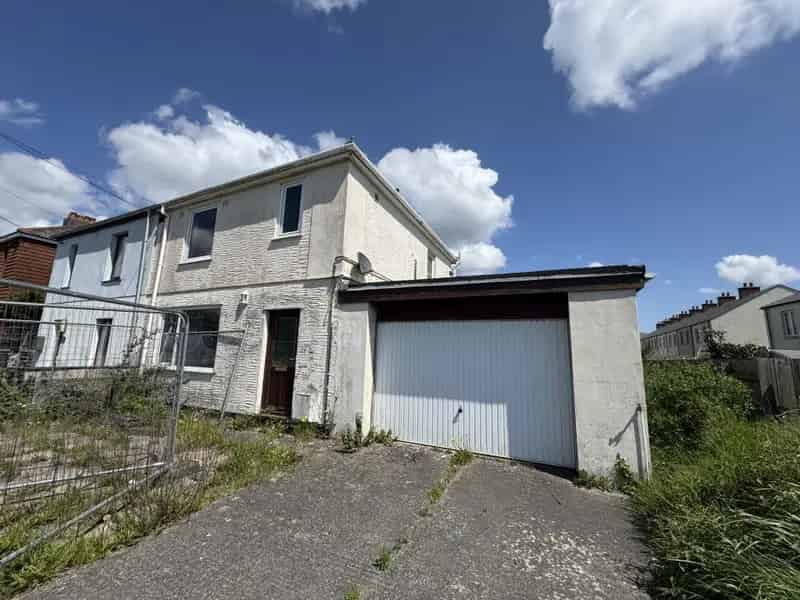 2 Bedroom Semi-Detached House for Sale