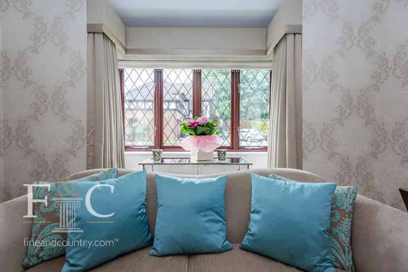 6 Bedroom Detached House for Sale Broxbourne