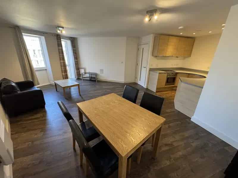 1 Bedroom Apartment to Rent I-Land Complex City Centre