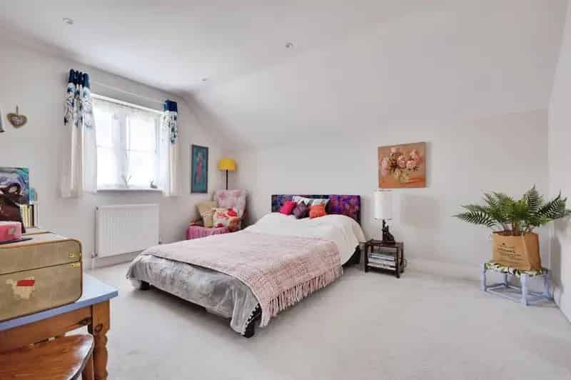 3 Bedroom Detached House for Sale East Sussex TN31