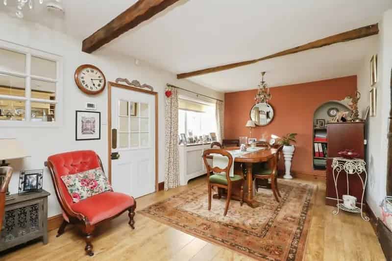 Three Bedroom Mid Terraced Cottage Near Wymondham