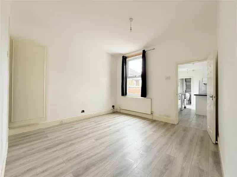 2 bedroom house to rent