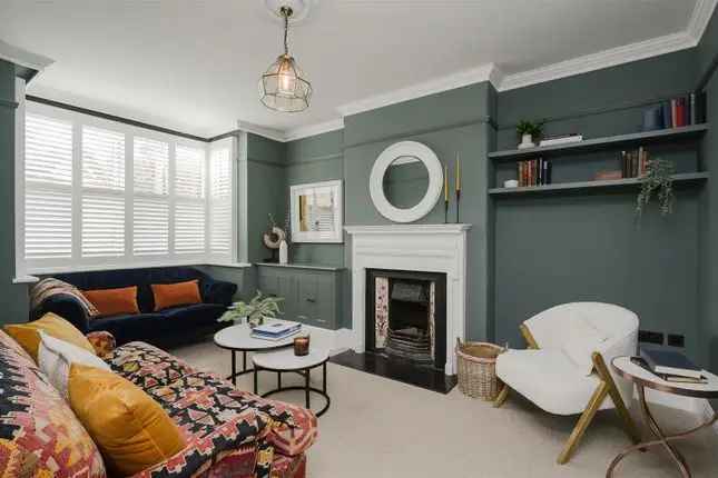 Semi Detached House for Sale West Wimbledon