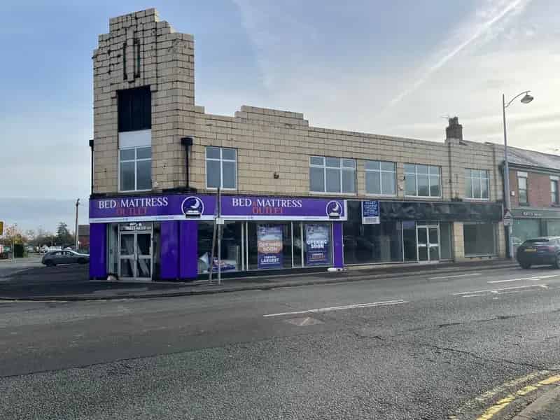 Retail Food Leisure Space 1743-3529 sq ft