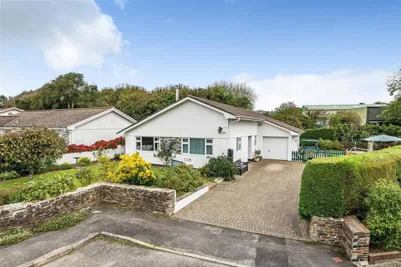 4 Bedroom Bungalow for Sale