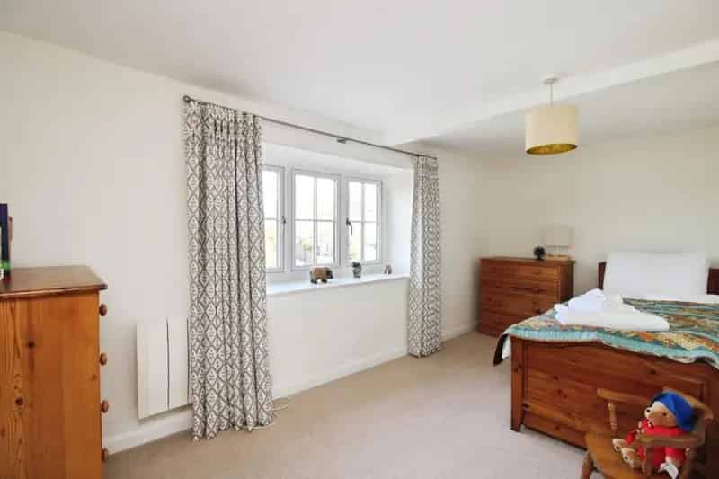 3 Bed Period Family Home with Modern Kitchen and Garage