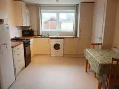 Large 2 Bedroom Semi Detached House Near Mall