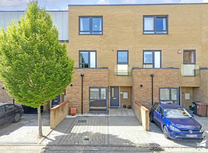 4 Bedroom Terraced House for Sale