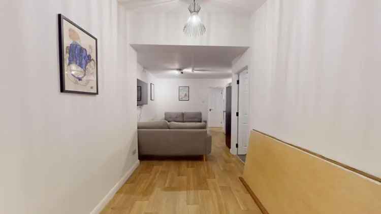 1 Room Available 5-Bedroom Student House Bath 24 25 Academic Year