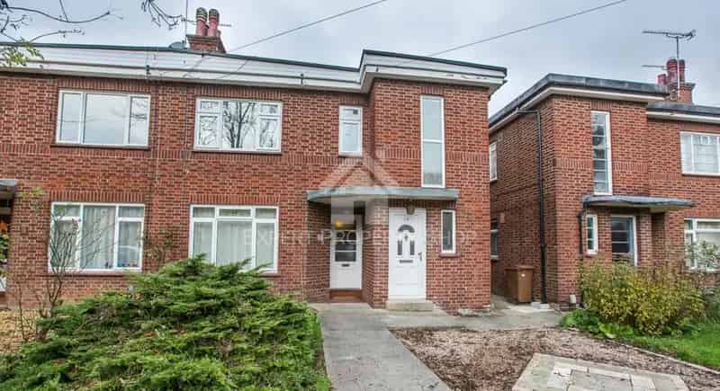 3 Bedroom Maisonette for Sale Chelmsford River Garden