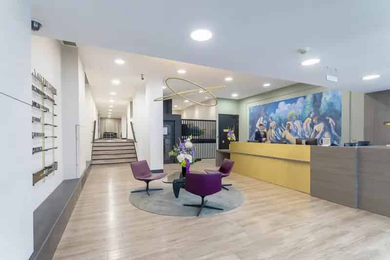 Commercial property For Rent , Fendall Street, London, England