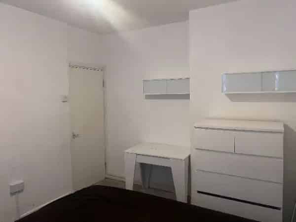2nd Floor Council Flat Right To Buy Two Bedrooms Near Parks