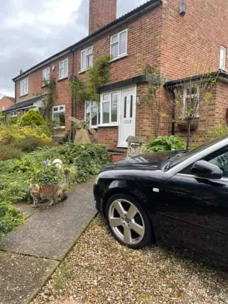 2 Bed Semi Detached House with Garage and Gardens - Near London Watford