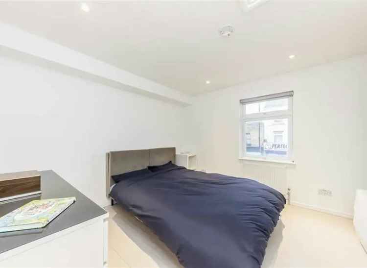 Two Double Bedroom Victorian Conversion Greenwich